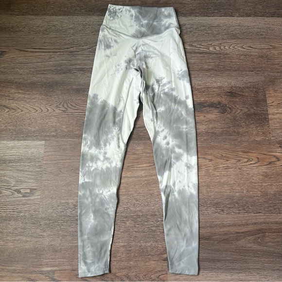Balance Athletica Gray/White Tie-Dye Leggings - Picture 2 of 6